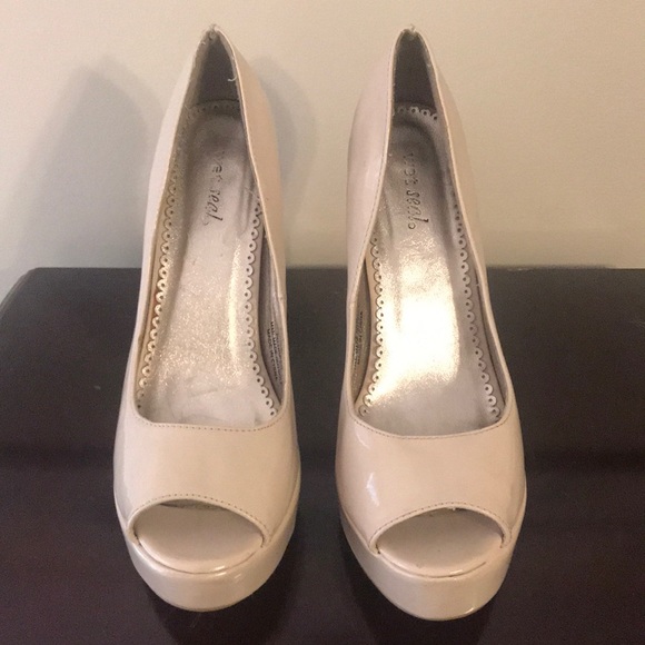 Wet Seal Peep Toe Heels - Picture 2 of 7